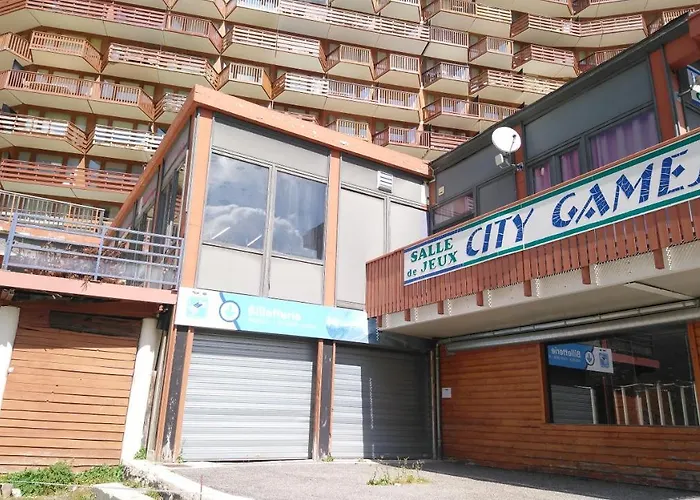 En Pleine Montagne Avec Vue Sur Marmottes La Mongie