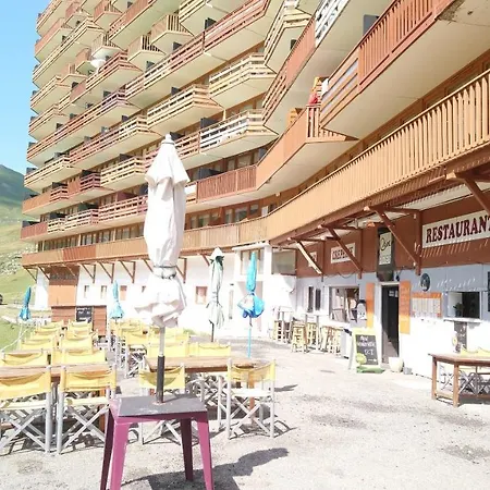 En Pleine Montagne Avec Vue Sur Marmottes La Mongie