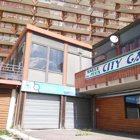 En Pleine Montagne Avec Vue Sur Marmottes La Mongie